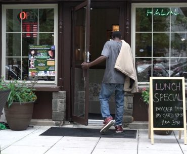 Mulia! Restoran Ini Sedia Makanan Gratis Bagi Tunawisma Mulia! Restoran Ini Menyediakan Makanan Gratis Bagi Tunawisma