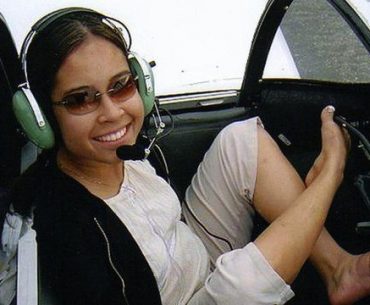 Inspiratif! Wanita Ini Sukses Jadi Pilot Meski Terlahir Tanpa Tangan Inspiratif! Wanita Ini Berhasil Menjadi Pilot Walaupun Terlahir Tanpa Tangan