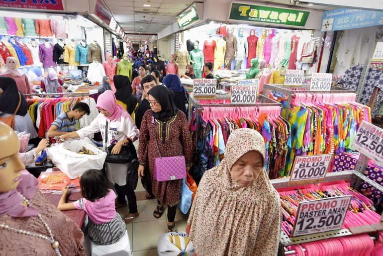 Tak Perlu Beli Baju Baru, Ini 4 Trik Agar Tetap Tampil Menawan di Hari Lebaran