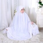 Ini 8 Cara Mencuci Agar Pakaian Putih Lebih Awet