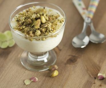Roz Bil Halib dan Puding Qamar Al Deen. Puding Menu Buka Puasa Asal Timur Tengah Roz Bil Halib dan Puding Qamar Al Deen. Puding Asal Timur Tengah yang Cocok untuk Buka Puasa