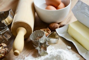 Ingin Mengganti Bahan di Resep Saat Membuat Kue? Perhatikan Hal Ini