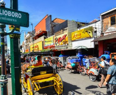 Muncul Peringatan Pemkot Yogyakarta untuk PKL, Wisatawan pun Semakin Nyaman Peringatan untuk PKL dari Pemkot Yogyakarta, Wisatawan Bisa Belanja dengan Nyaman