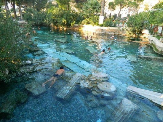 Pamukkale dan Kolam Cleopatra, Spot Wisata Alam di Turki yang Wajib Dikunjungi