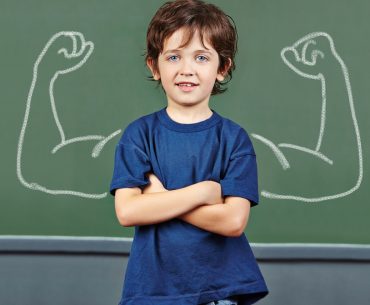 Orang Tua Anak yang Percaya Diri Selalu Melakukan 5 Hal Ini