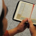 Ini 5 Keutamaan Membaca Al Qur’an. Yakin Masih Malas?