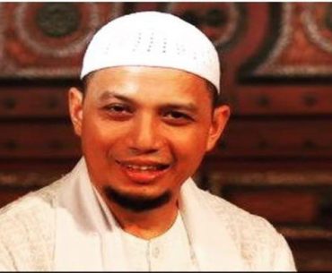 Mengenang Sosok Ustadz Arifin Ilham Mengenang Sosok Ustadz Arifin Ilham