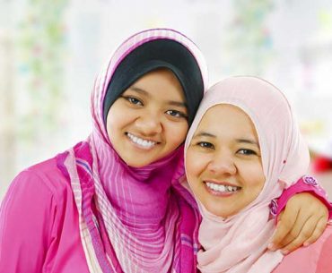 5 Manfaat Berteman dengan Orang Sholeh