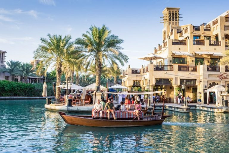 Madinat Jumeirah, Ketika Suasana Arab Tradisional Berpadu dengan Kemewahan