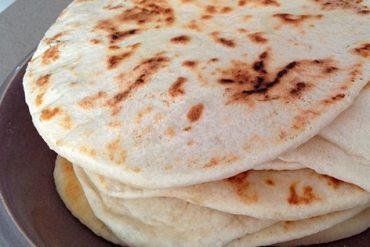 Ingin Menikmati Roti Pita? Yuk, Bikin Sendiri. Mudah, Kok