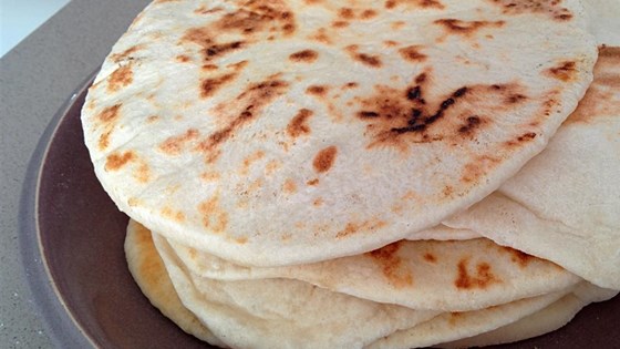 Ingin Menikmati Roti Pita? Yuk, Bikin Sendiri. Mudah, Kok