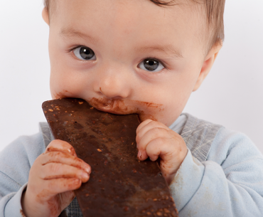 Biasakan Pola Makan Sehat pada Si Kecil. Ini Caranya