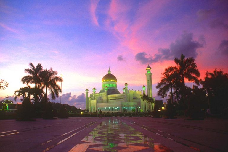 Sehat & Berpahala Dengan Jalan Kaki Ke Masjid! Sehat & Berpahala Dengan Jalan Kaki Ke Masjid!