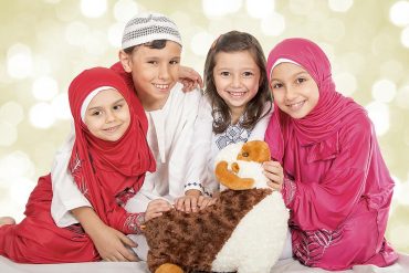 Ajak Si Kecil Belajar 6 Hal Ini Saat Lebaran