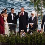 Menikah, Mesut Özil Mengajak Fans untuk Berdonasi