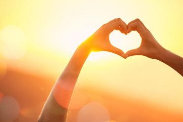 Menjadi Pribadi yang Penuh Cinta dengan 6 Cara Ini