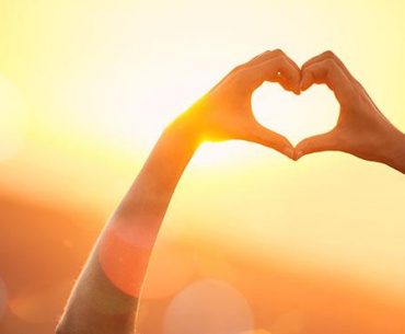 Menjadi Pribadi yang Penuh Cinta dengan 6 Cara Ini