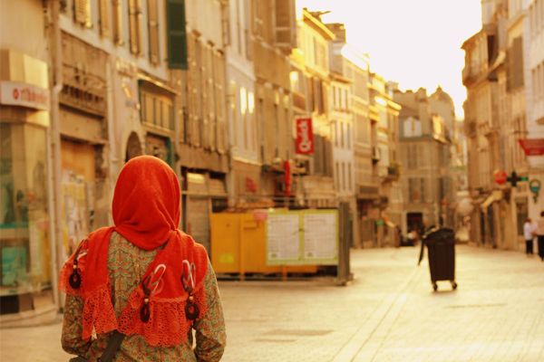 Jadi Traveler Sejati dengan Mempelajari Budaya Setempat. Ini Caranya