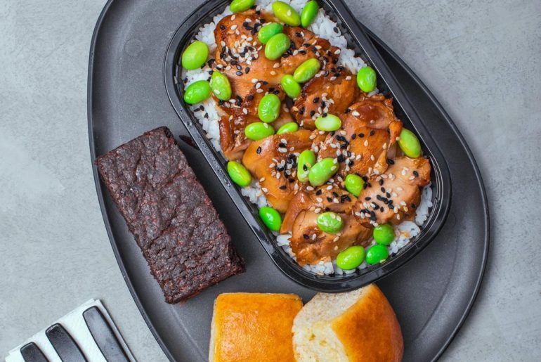 Naik Etihad Kelas Ekonomi, Dapat Makanan Apa, Ya?