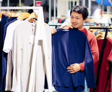 Lebaran Harus Pakai Baju Baru. Benarkah? Lebaran Harus Pakai Baju Baru?