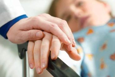 Ingin Mendapat Keutamaan yang Besar, Jenguklah Orang yang Sakit