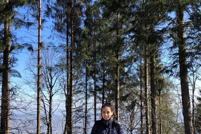 Lebih Dari Jenius, Gadis Iran Ini Meraih Skor IQ Lebih Tinggi dari Einstein dan Hawking