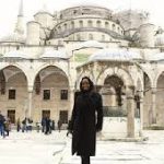 Penyanyi AS Della Miles setelah menjadi Muslim: "Saya seorang Bayi dalam Islam"