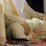 Melakukan Sholat Sambil Mengenakan Sepatu: Diizinkan?