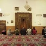 Sholat di Dalam Negeri karena Kurangnya Masjid Terdekat: OK?