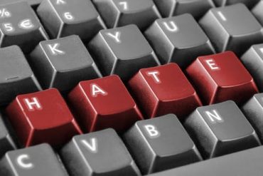 Jangan Biarkan Benci Bersarang di Hati. Ini 4 Cara Menyingkirkannya