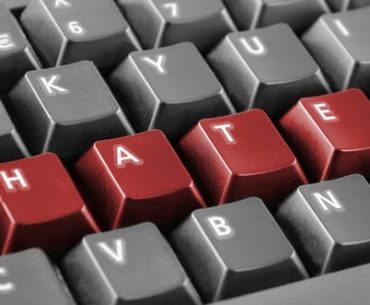 Jangan Biarkan Benci Bersarang di Hati. Ini 4 Cara Menyingkirkannya Jangan Biarkan Benci Bersarang di Hati. Ini 4 Cara Menyingkirkannya