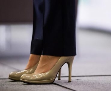 Wanita Jepang Bergerak Menolak High Heels. Mengapa? Muncul Gerakan Menolak High Heels oleh Wanita Jepang. Mengapa?