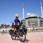 Bersepeda London-Istanbul, Pria 56 Tahun Ini Membawa Misi Khusus