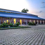 Dibangun dengan Bata Merah Tanpa Semen, Intip Uniknya Masjid Rest Area Ini