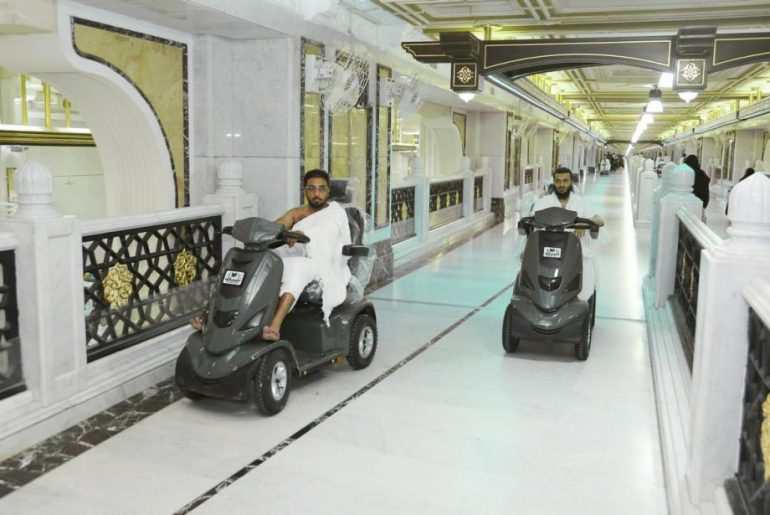 Skuter Matik Bagi Jamaah yang Tidak Mampu Berjalan untuk Thawaf atau Sa’i. Ini Tarifnya