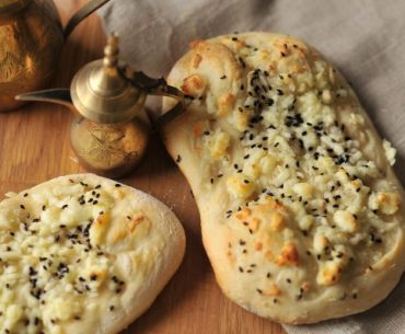 Akkawi Manakeesh, Nikmatnya Roti Keju dengan Taburan Jintan Hitam