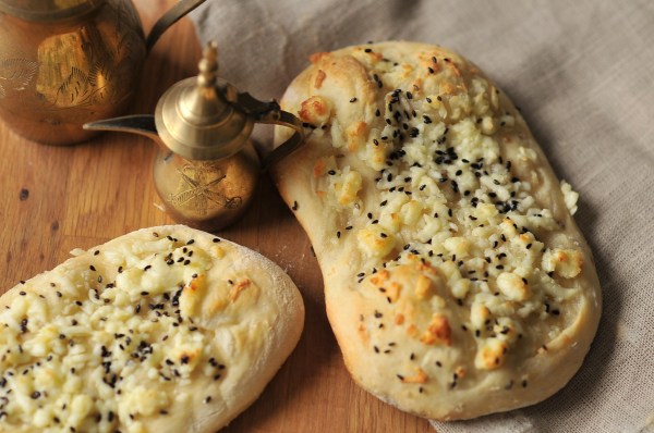 Akkawi Manakeesh, Nikmatnya Roti Keju dengan Taburan Jintan Hitam