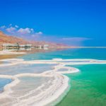 Hati-Hati, Perhatikan Ini Saat Berenang di Laut Mati