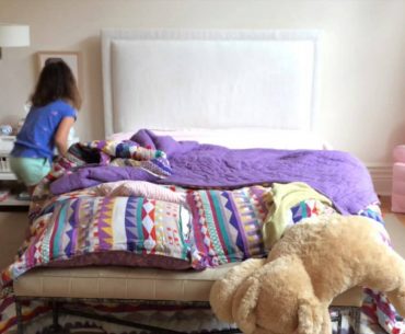 Lakukan Ini Agar Anak Terlatih Membersihkan Kamar Sendiri