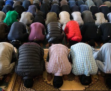 Bagaimana Seharusnya Seorang Mukmin Memposisikan Diri? Begini Nasihat Ali bin Abi Thalib