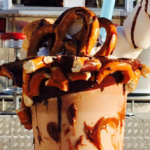 Kepanasan di Dubai, Obati dengan Milkshake Monster yang Unik Ini