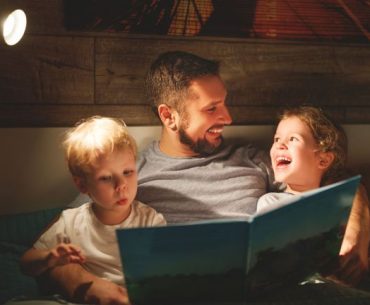 Yuk, Bacakan Cerita untuk Anak. Ini Beragam Manfaatnya