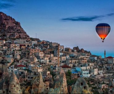 Pemandangan Menakjubkan dari Benteng Uchisar, Titik Tertinggi Cappadocia