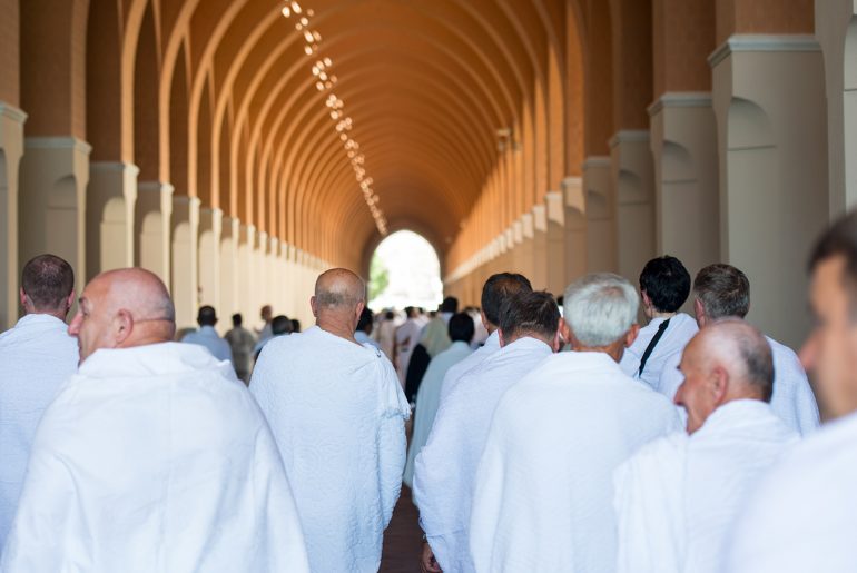 Hukum dan Syarat haji Hukum dan Syarat Haji