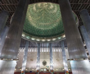 Wajib Dikunjungi, Ini 14 Masjid Bersejarah di Indonesia