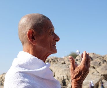3 Hal Penting di Balik Pakaian Ihram Menurut Ibnu Abbas 3 hal penting tentang pakaian ihram (source shutterstock)