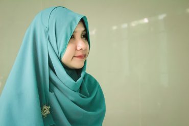 hadist berkerudung