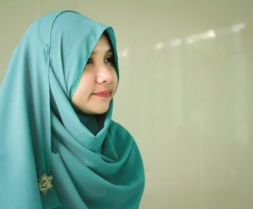 hadist berkerudung