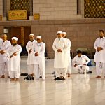 jumlah rakaat sholat tarawih (source shutterstock)