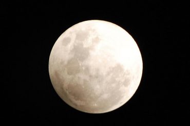 keutamaan sholat gerhana (source flickr)